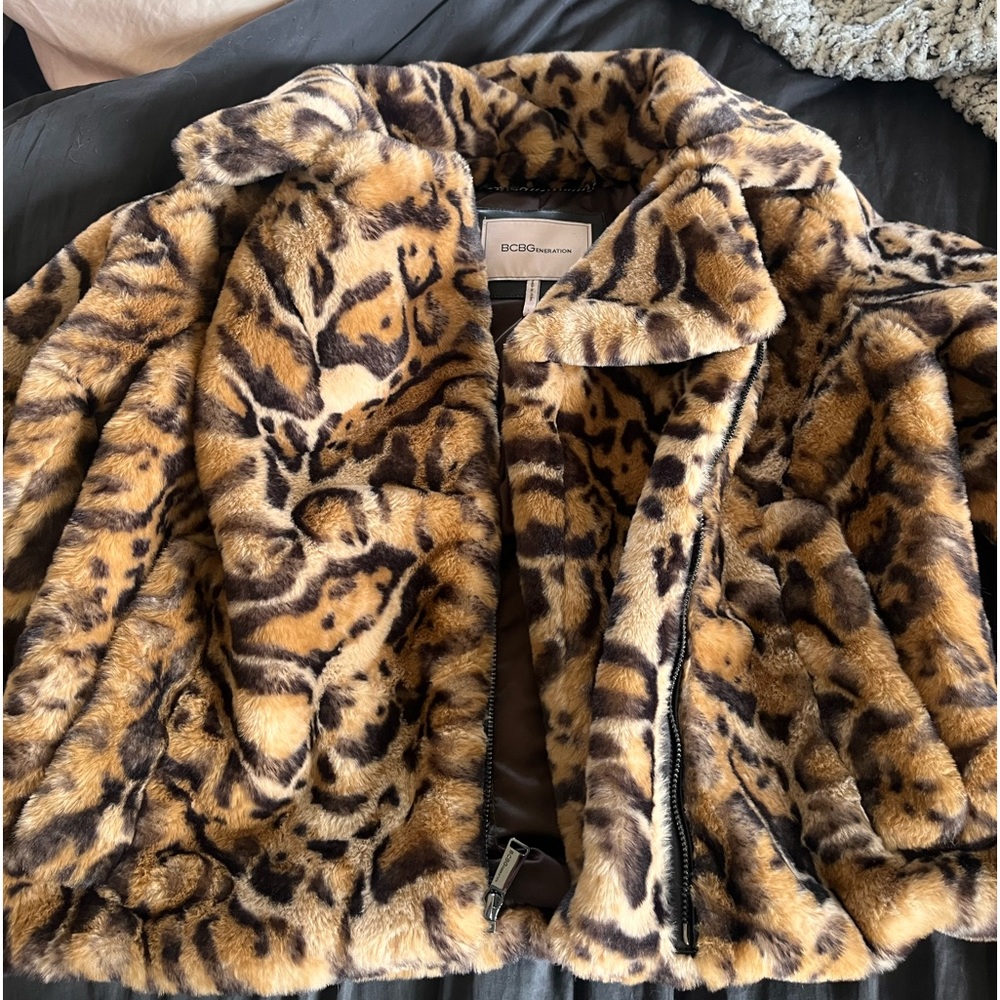 BCBGeneration faux Leopard fur jacket. Size L